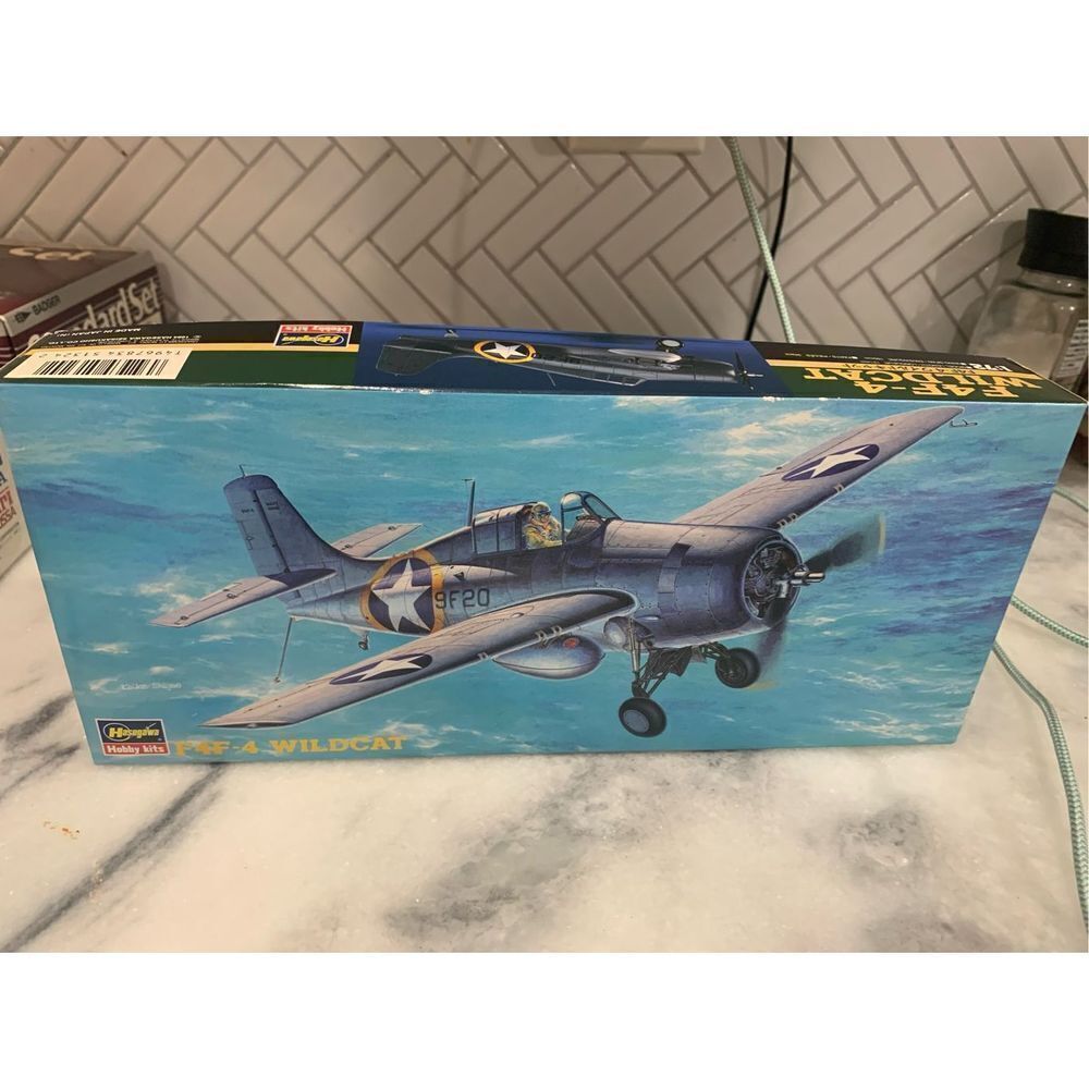 Hasegawa Airplane Model Kit F4F-4 Wildcat  1:72 Scale AP24 51324 OPEN BOX